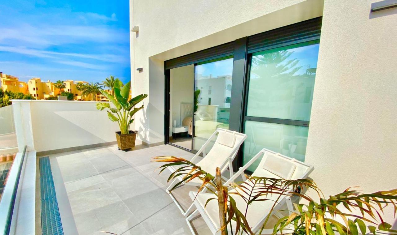 Chalet Con Piscina Privada En La Urb. De Puerto Rey Los Amarguillos Kültér fotó
